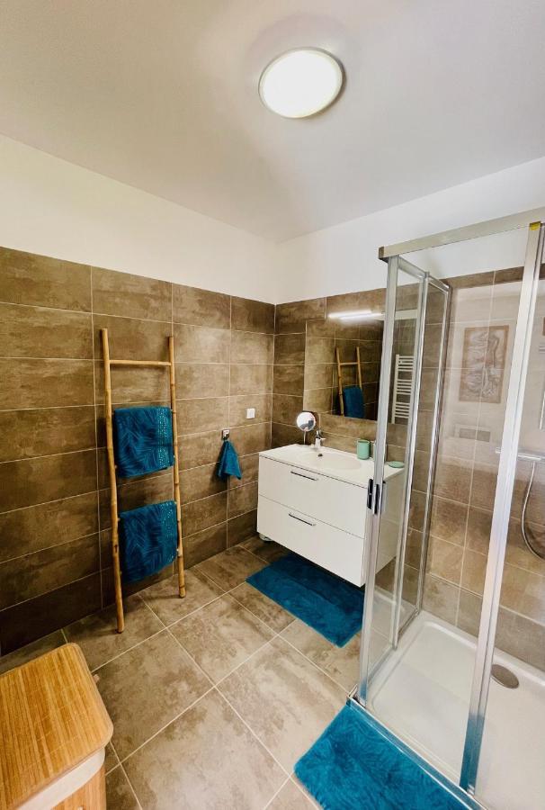 Ajaccio T2 Grand Standing Neuf - Centre Ville Et Plages - 4 Personnes - Parking Prive 外观 照片